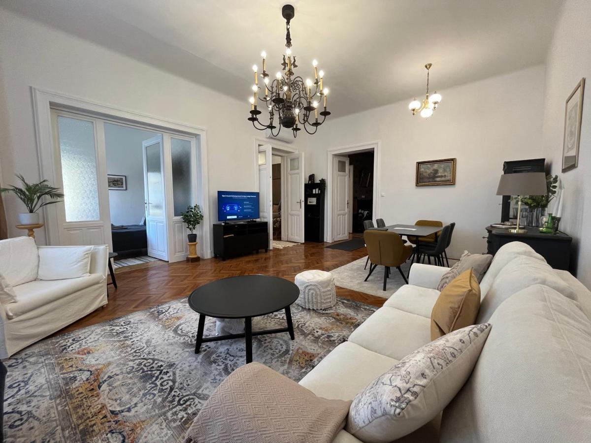 Hillside Luxury With Free Garage Apartamento Budapest